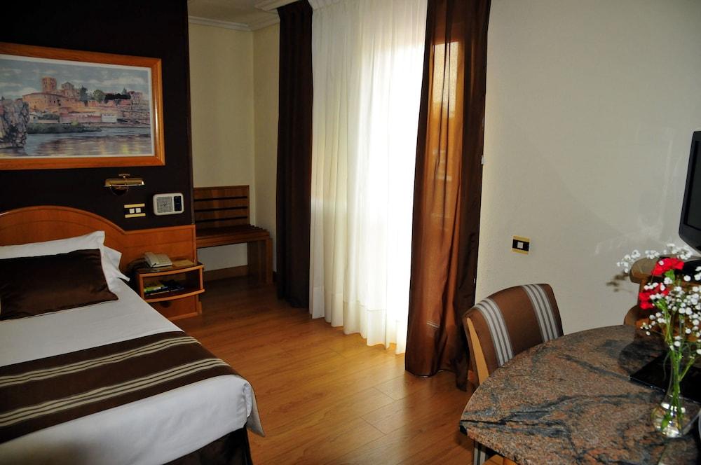 Zenit Dos Infantas Hotel Zamora Exterior photo